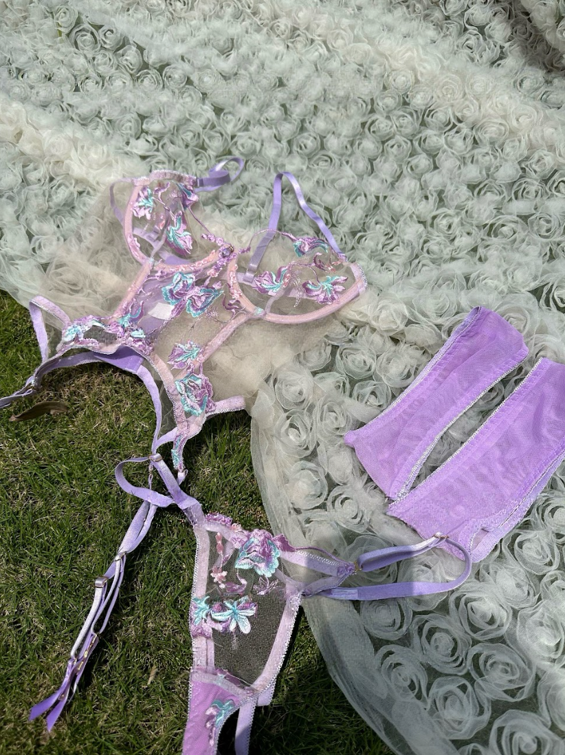 Lavender Wonderfleur Lace Set